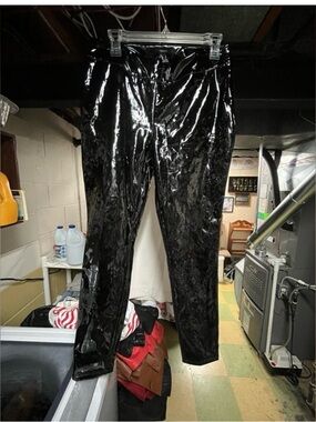 Forever 21 Black Faux Leather Shiny Leggings Size Large